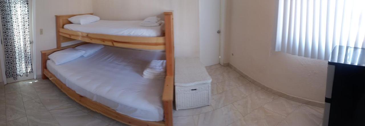 De Alamo Hostel Rosarito Bagian luar foto